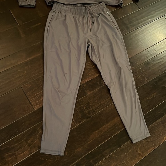 Champion suit M/L - Picture 3 of 16